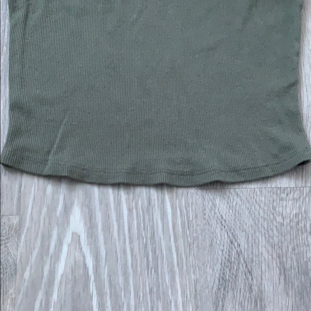 Olive & Black Crop Tank - Picture 3 of 4